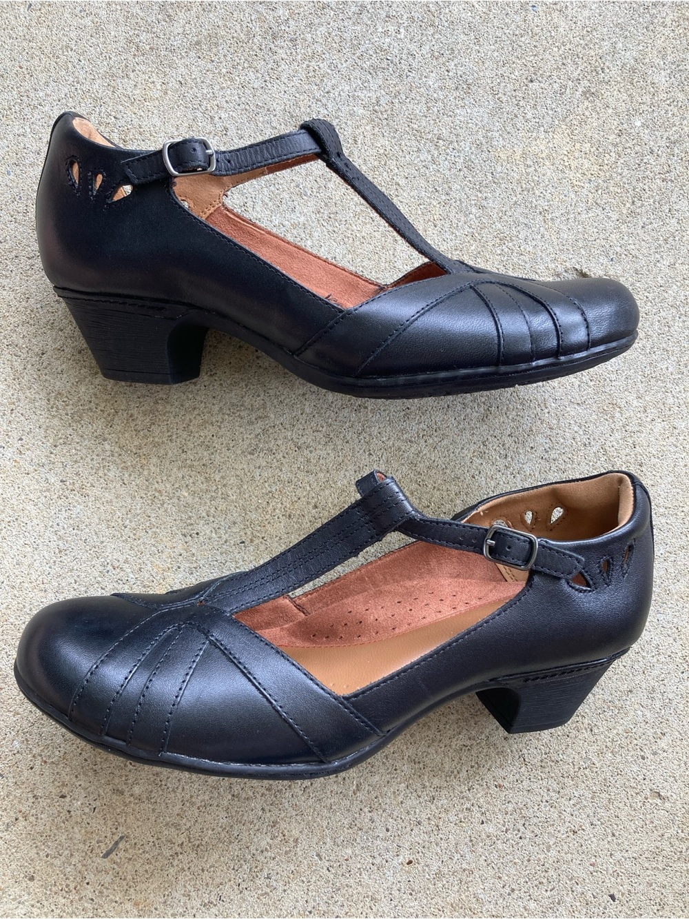 Cobb Hill Angelina T-Strap Heels Size 8.5